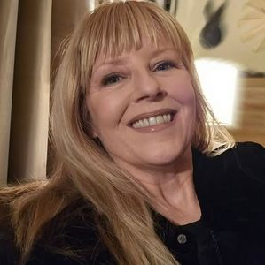 Meet your Posher, Rhonda